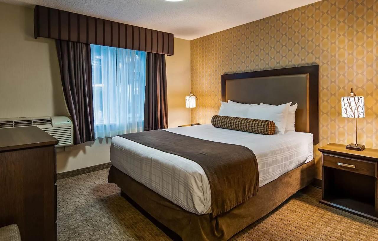 Best Western Plus Country Meadows Inn Aldergrove Exterior photo