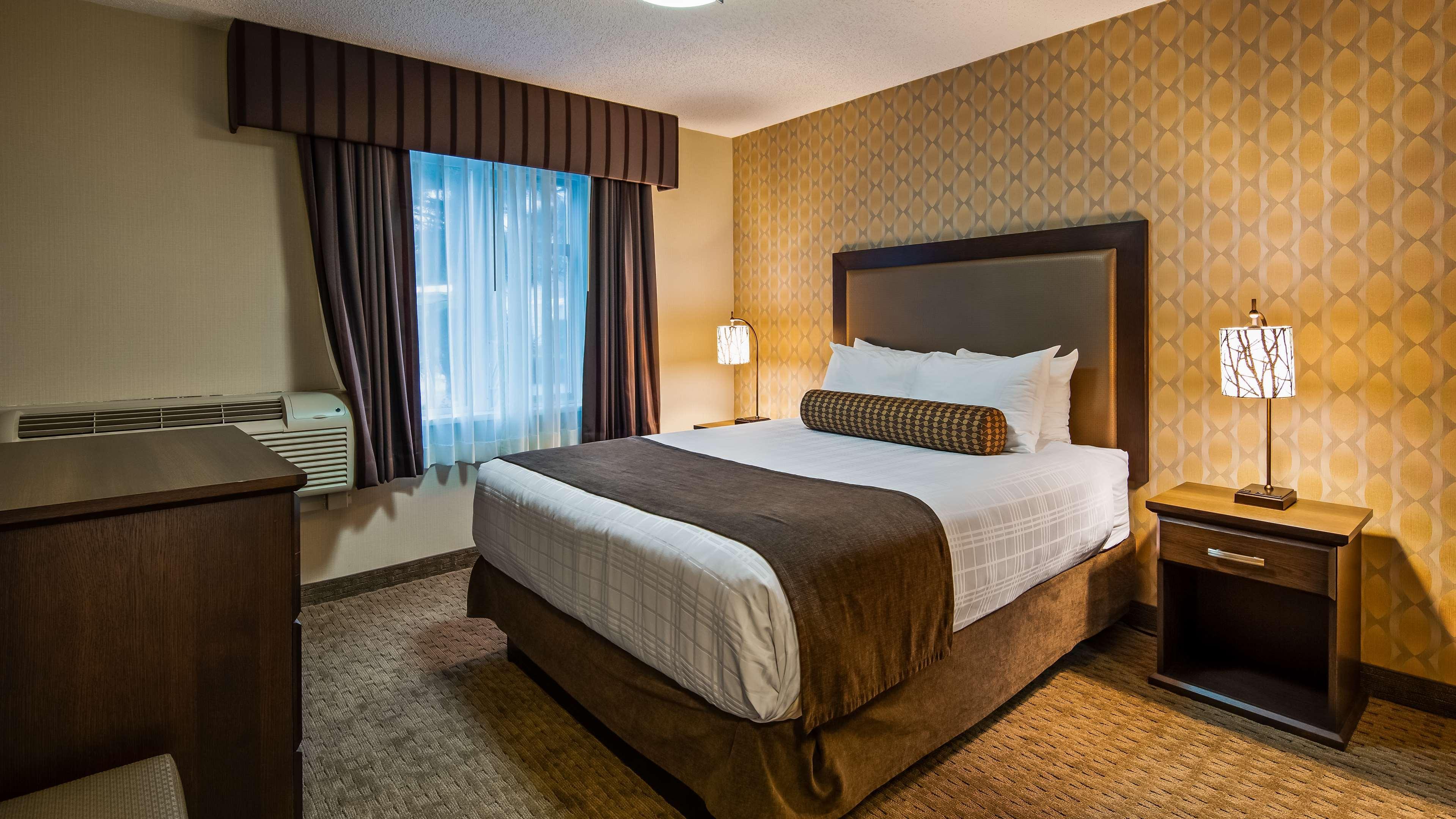 Best Western Plus Country Meadows Inn Aldergrove Exterior photo