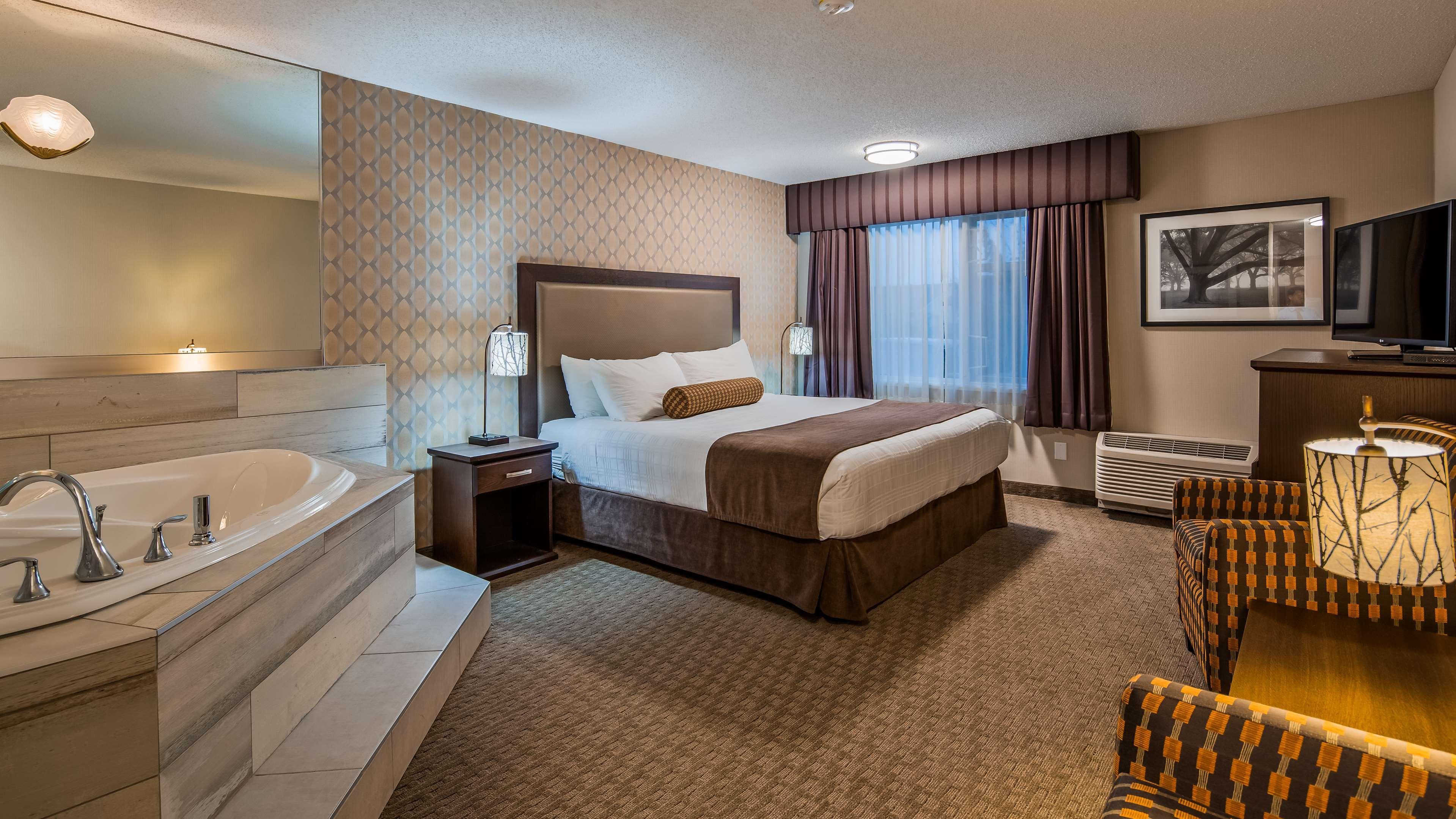 Best Western Plus Country Meadows Inn Aldergrove Exterior photo