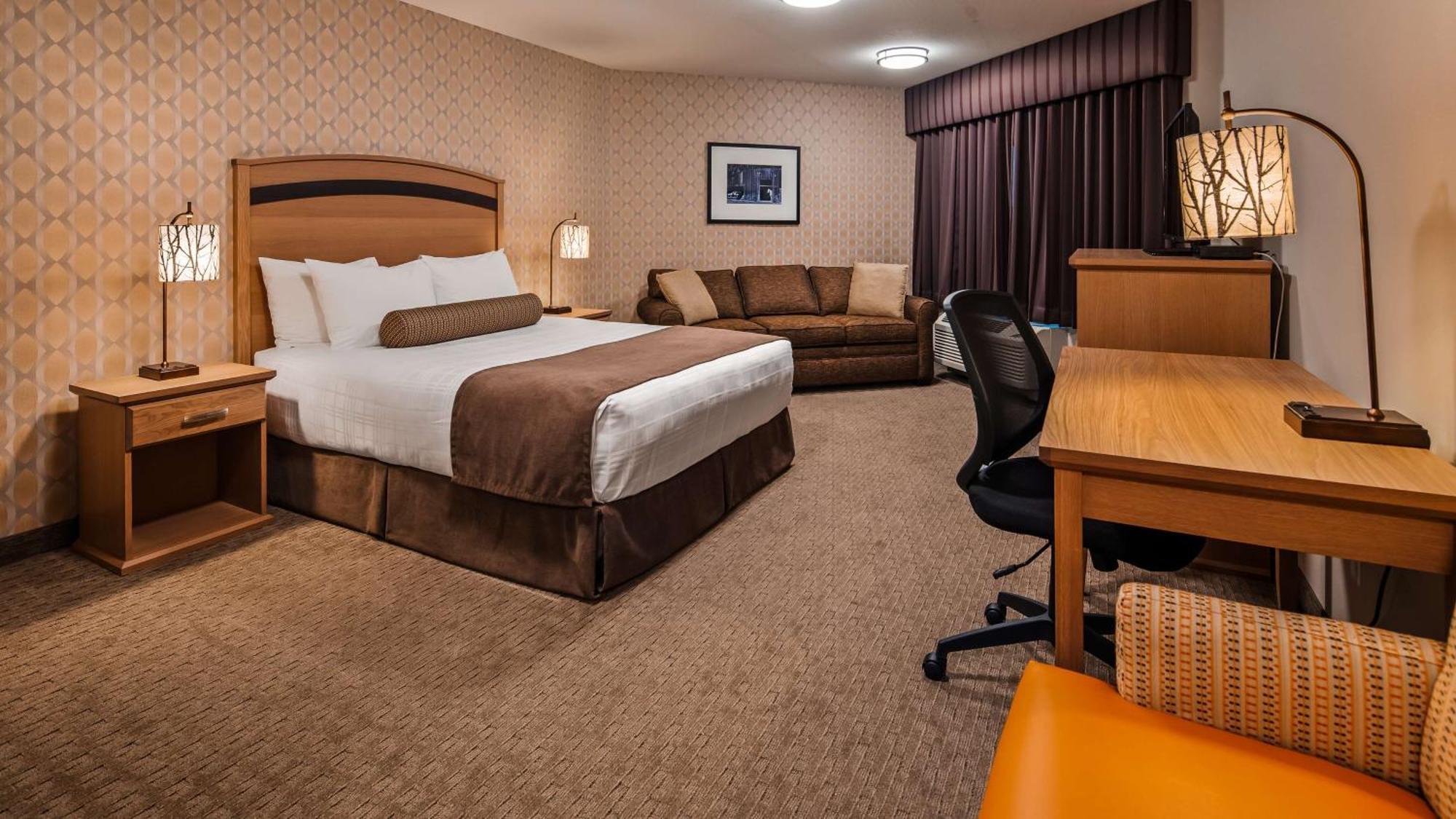 Best Western Plus Country Meadows Inn Aldergrove Exterior photo
