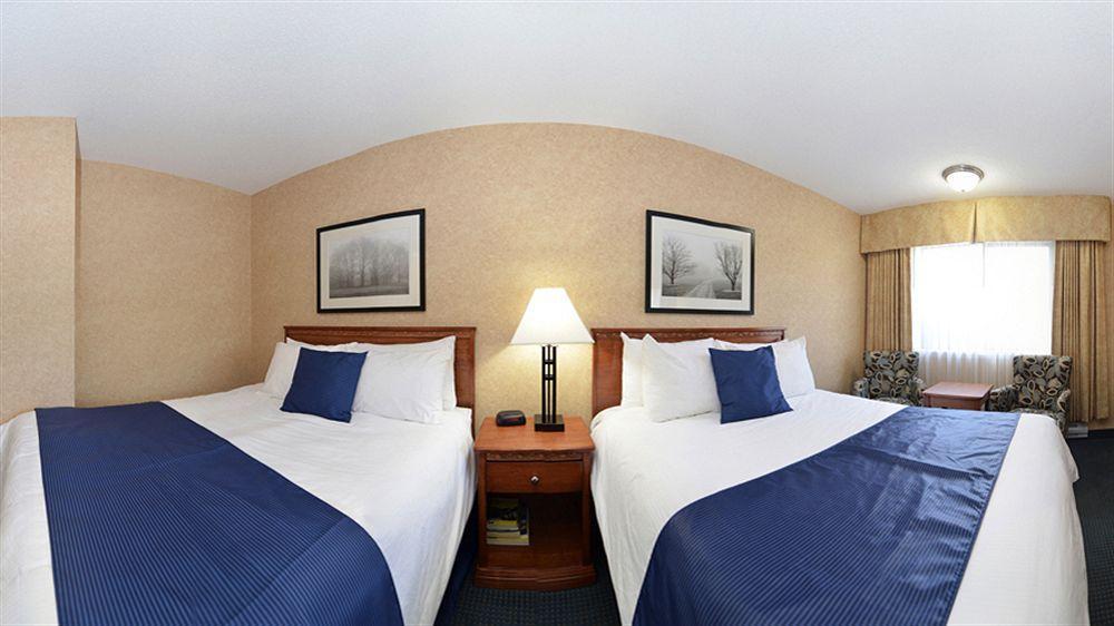 Best Western Plus Country Meadows Inn Aldergrove Exterior photo