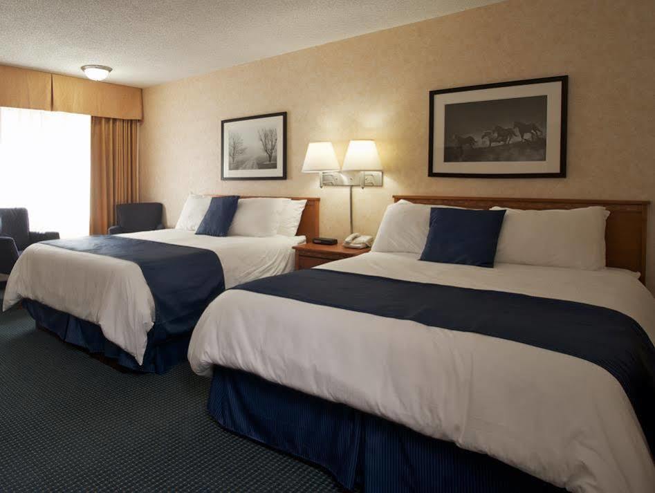 Best Western Plus Country Meadows Inn Aldergrove Exterior photo