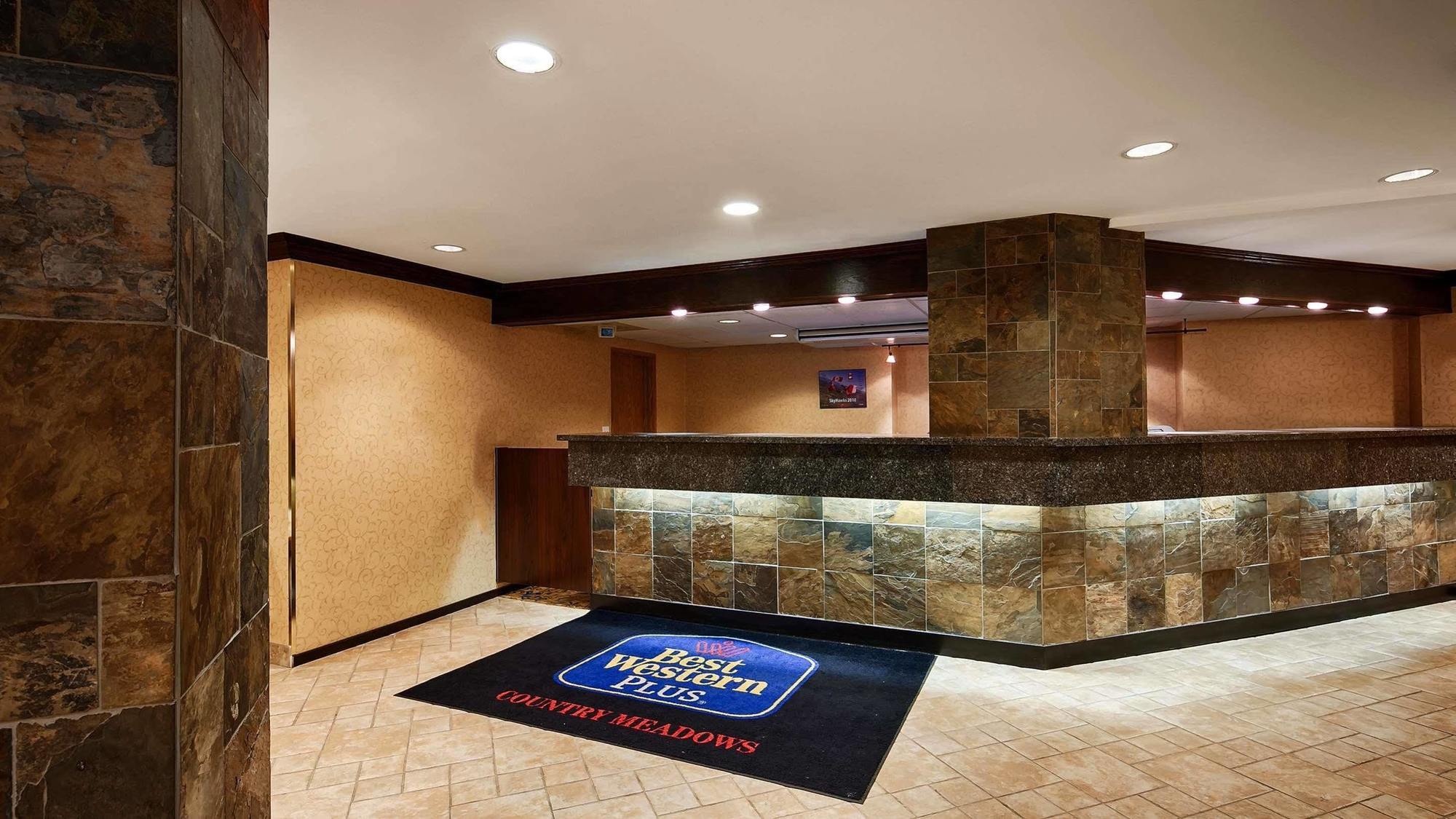 Best Western Plus Country Meadows Inn Aldergrove Exterior photo