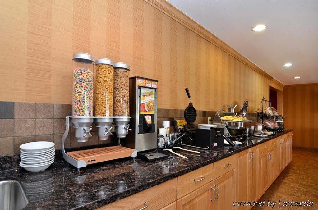 Best Western Plus Country Meadows Inn Aldergrove Exterior photo