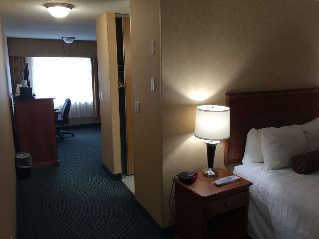 Best Western Plus Country Meadows Inn Aldergrove Room photo